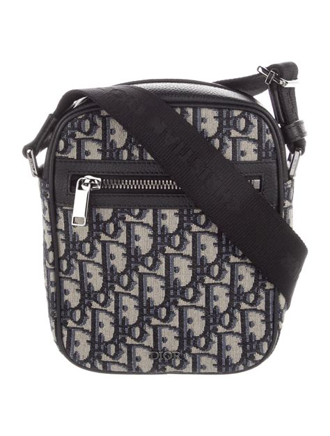 dior roller messenger bag price|dior crossbody bag for men.